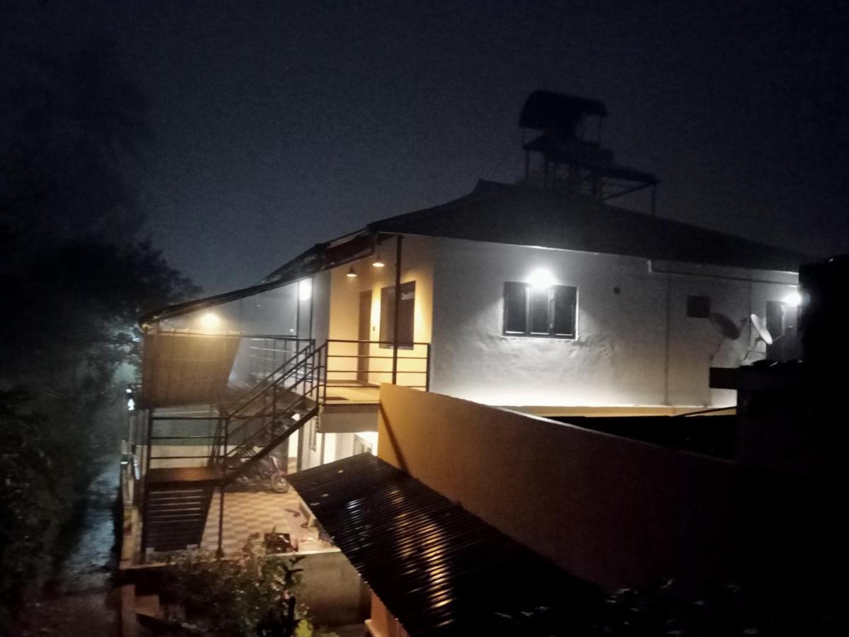 La Casa De Alexa Homestay Idukki Buitenkant foto