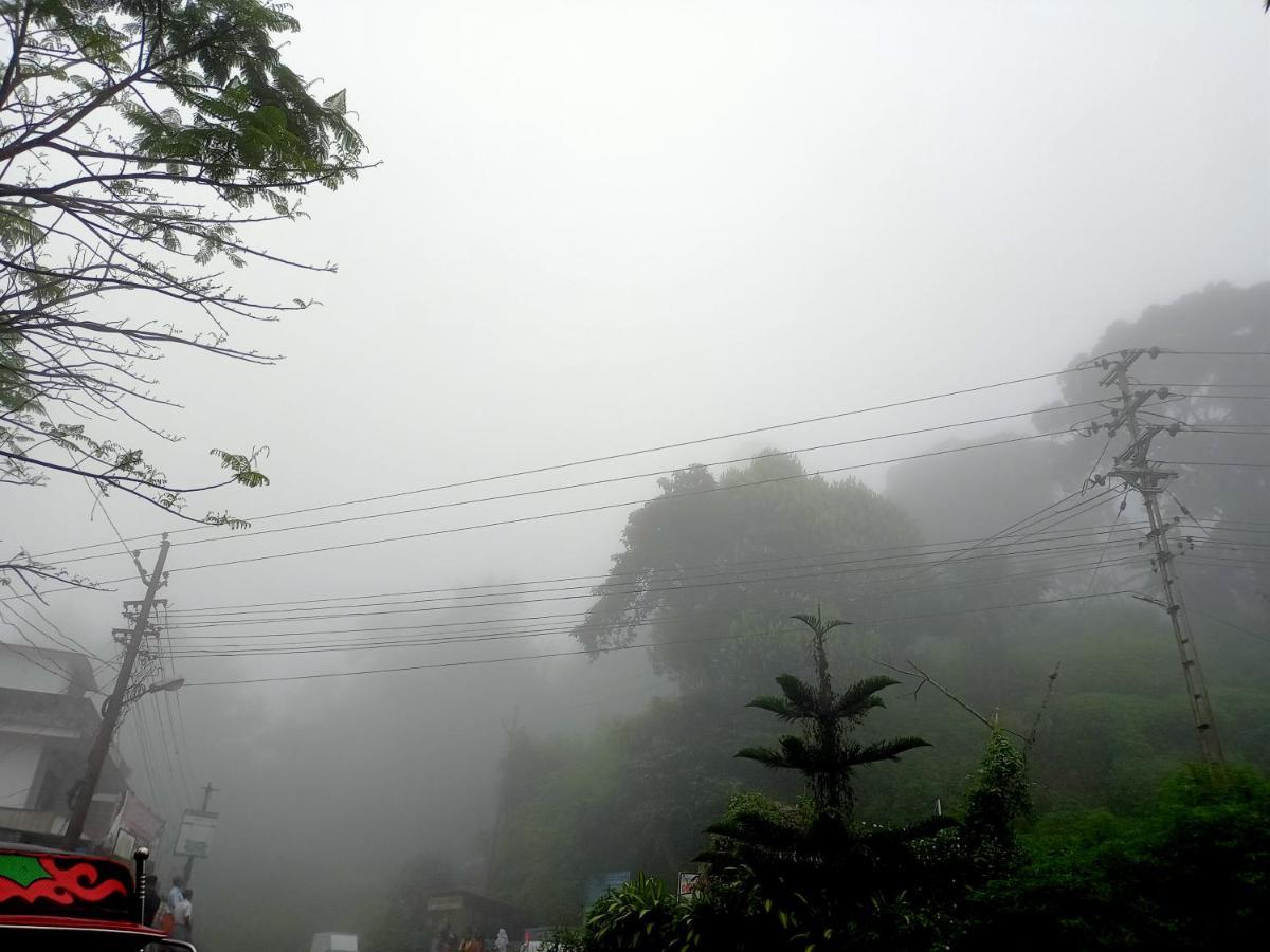La Casa De Alexa Homestay Idukki Buitenkant foto